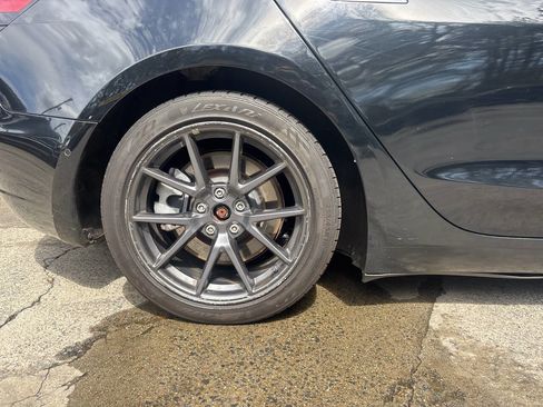 Used 2021 Tesla Model 3 Standard Range Plus image 16