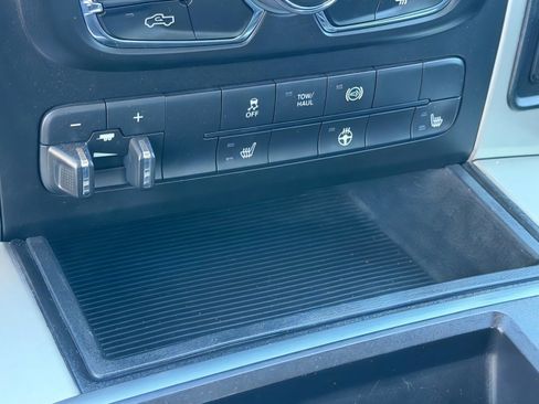 Used 2014 RAM 2500 Big Horn image 28