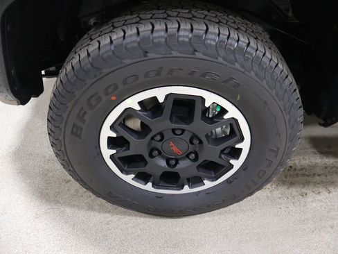 New 2026 Toyota Tacoma TRD Off-Road AWD/4WD image 7