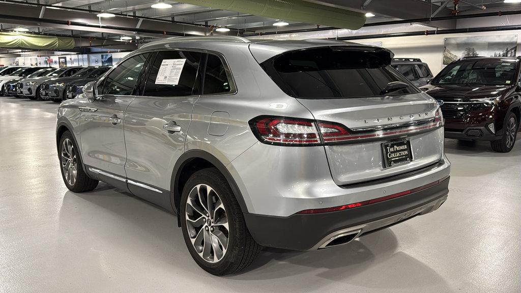 Used 2023 Lincoln Nautilus Reserve AWD/4WD image 4