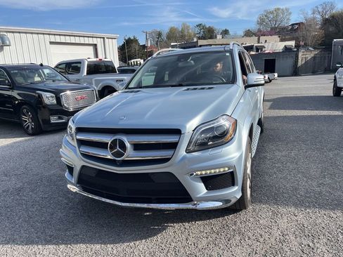 Used 2016 Mercedes-Benz GL 550 4MATIC image 5