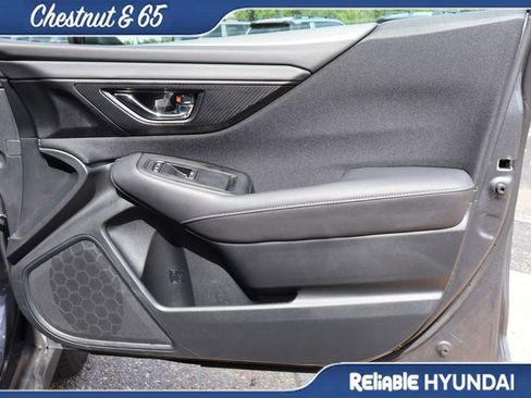 Used 2022 Subaru Outback Premium image 9