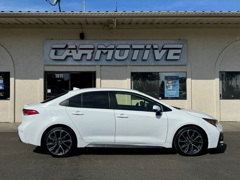 Used 2020 Toyota Corolla SE image 3