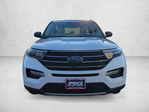 Used 2024 Ford Explorer XLT w/ Equipment Group 202A image 2