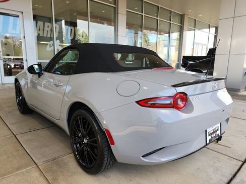 Used 2024 MAZDA MX-5 Miata Club w/ Interior Package image 10