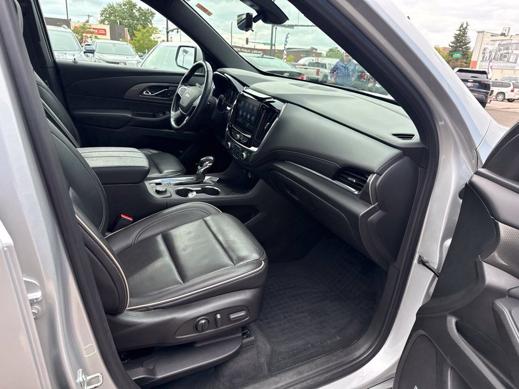 Used 2022 Chevrolet Traverse Premier w/ LPO, Floor Liner Package AWD/4WD image 37