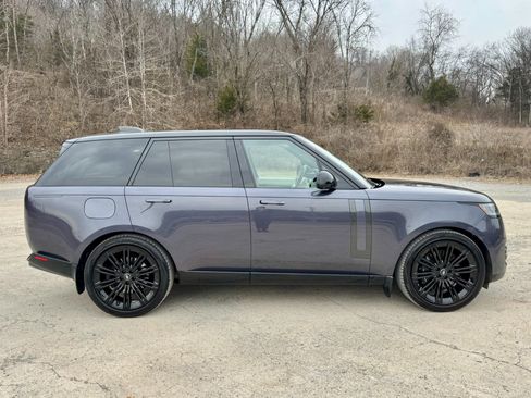 Used 2024 Land Rover Range Rover SE image 7