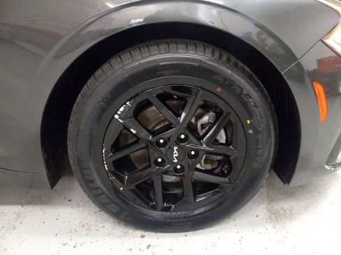 Used 2025 Kia K5 LXS image 4