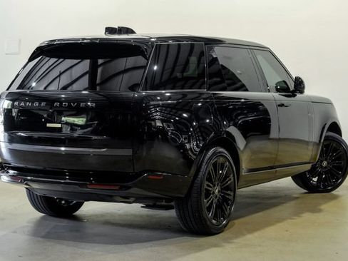 Used 2025 Land Rover Range Rover Long Wheelbase SE AWD/4WD image 5