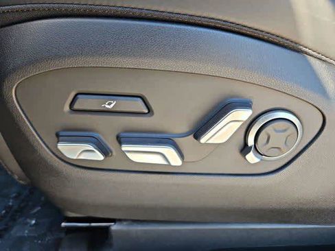 New 2026 Hyundai Ioniq 9 Calligraphy image 17