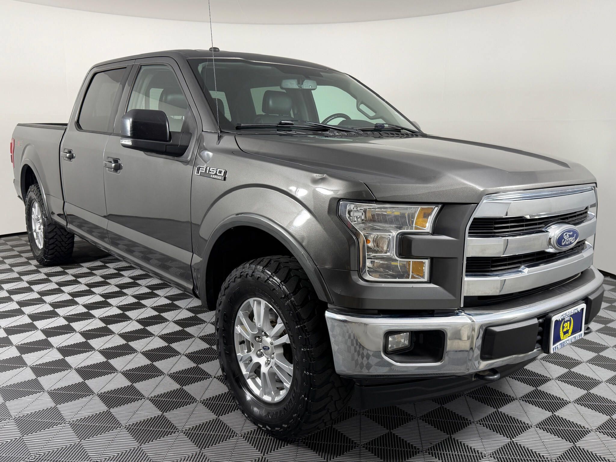 Used 2017 Ford F150 Lariat w/ Equipment Group 501A Mid AWD/4WD image 22
