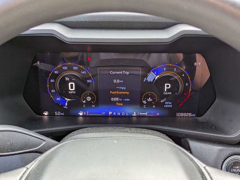Used 2024 Chevrolet Colorado W/T RWD image 25