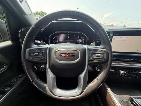 Used 2023 GMC Sierra 1500 Elevation w/ X31 Off-Road Package AWD/4WD image 9
