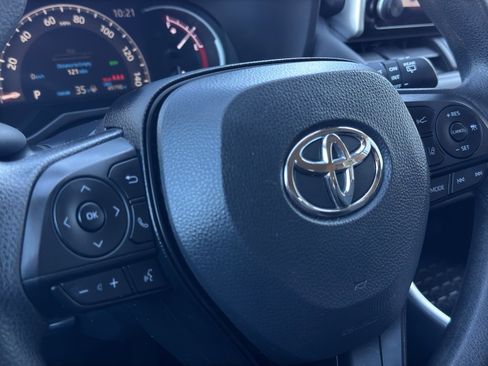 Used 2024 Toyota RAV4 XLE image 29