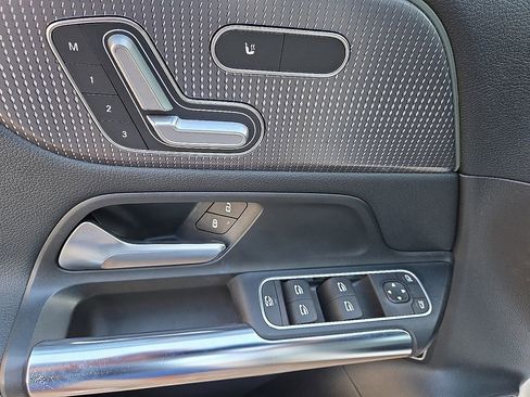 Used 2021 Mercedes-Benz GLA 250 image 22