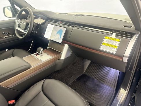 New 2026 Land Rover Range Rover SE image 29