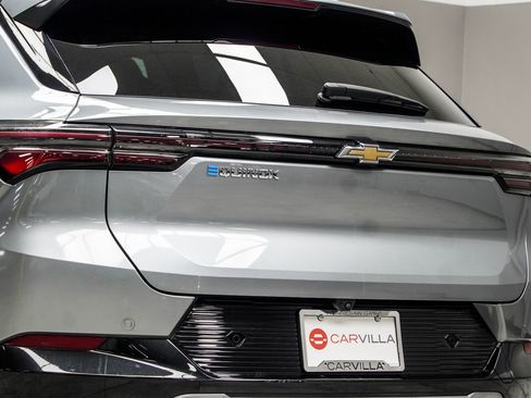 Used 2025 Chevrolet Equinox EV LT w/ LPO, All-Weather Mat Package image 12