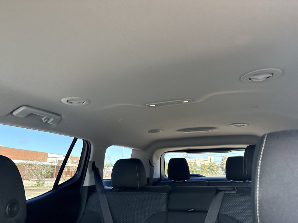 Used 2021 GMC Acadia SLE w/ Driver Convenience Package FWD image 20