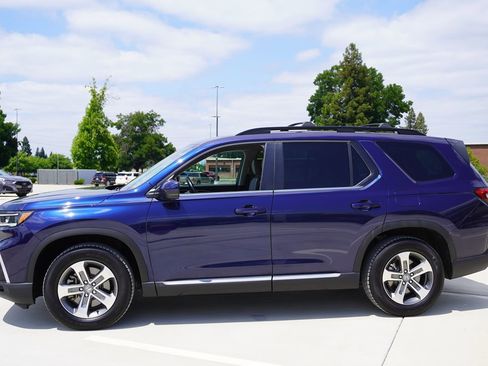 Used 2023 Honda Pilot EX-L image 3