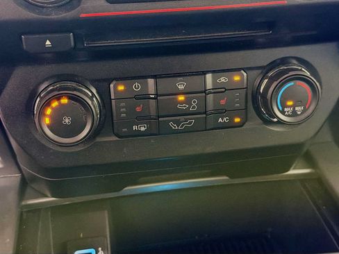 Used 2018 Ford F150 XLT w/ Equipment Group 302A Luxury AWD/4WD image 14