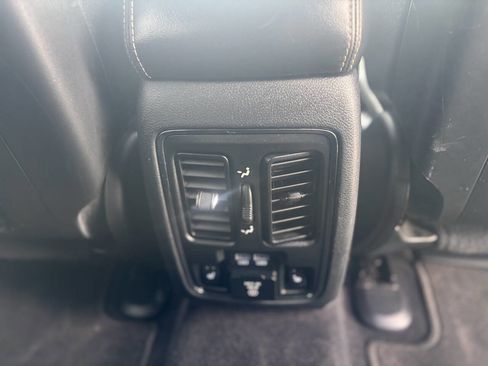 Used 2017 Jeep Grand Cherokee Limited w/ Luxury Group II AWD/4WD image 27