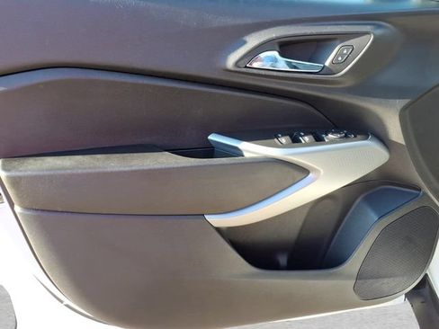 Used 2024 Chevrolet Trax RS FWD image 14