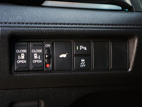 Used 2025 Honda Odyssey Elite image 40