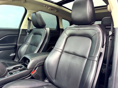 Used 2024 Lincoln Corsair FWD w/ Equipment Group 101A image 13