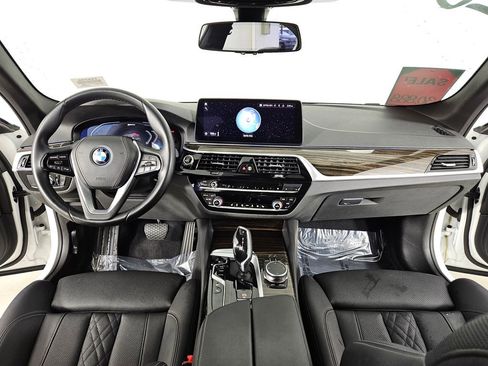 Used 2023 BMW 530e 530e iPerformance w/ Convenience Package image 25