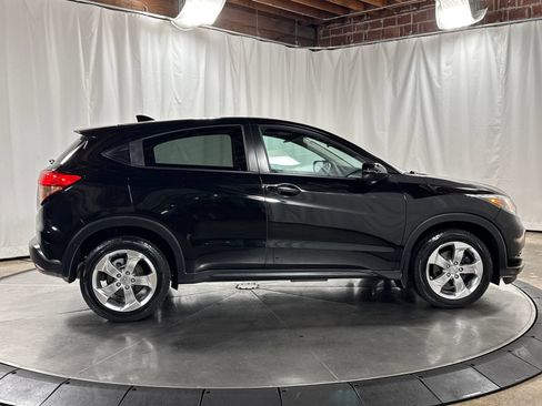 Certified 2017 Honda HR-V EX image 6