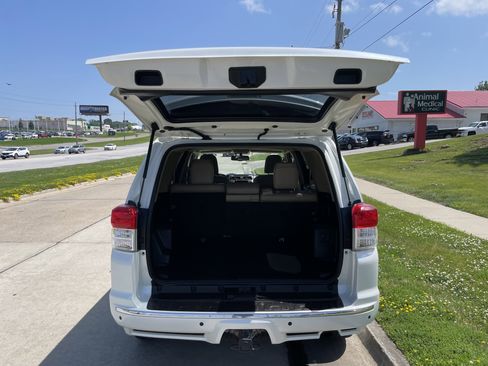 Used 2013 Toyota 4Runner SR5 image 9