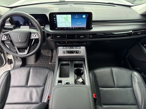 Used 2025 Lincoln Aviator Premiere image 21