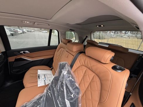 New 2026 BMW X7 xDrive40i image 13