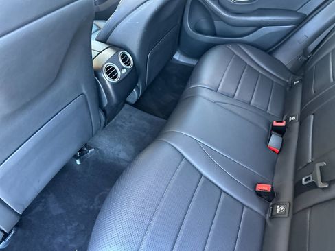 Used 2021 Mercedes-Benz GLC 300 image 12