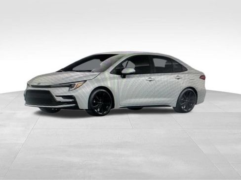 Used 2026 Toyota Corolla SE FWD image 2