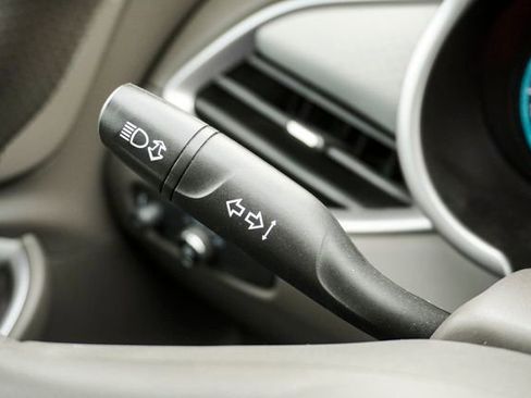 Used 2020 Chevrolet Malibu LS image 19