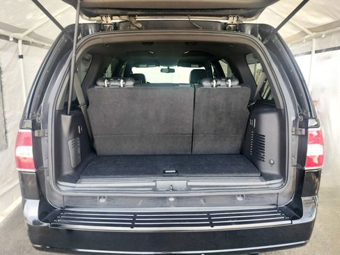 Used 2008 Lincoln Navigator 2WD image 7