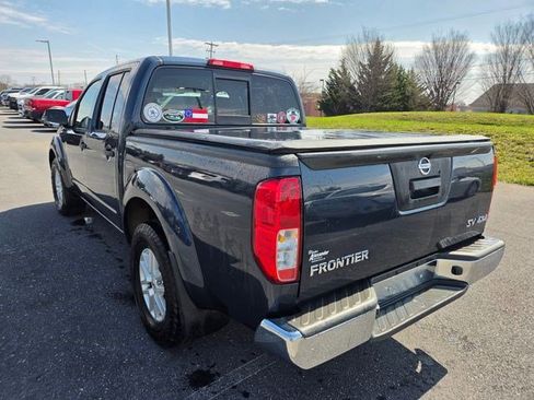 Used 2017 Nissan Frontier SV image 10