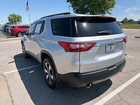 Used 2020 Chevrolet Traverse LT w/ LT Premium Package AWD/4WD image 5