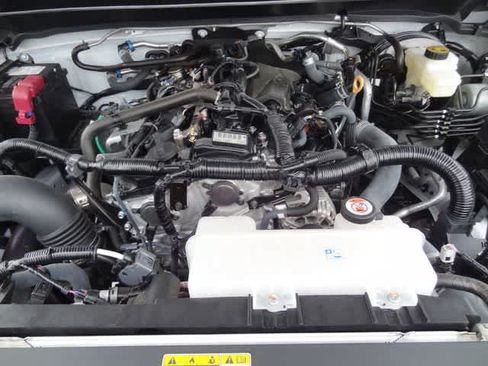 Used 2025 Toyota Tacoma TRD Sport AWD/4WD image 35
