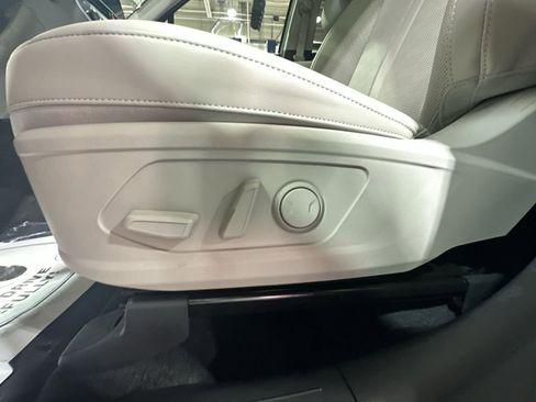 New 2026 Kia Sorento S image 13