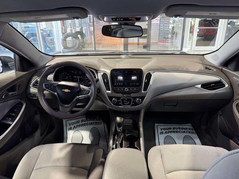 Used 2021 Chevrolet Malibu LS FWD image 21