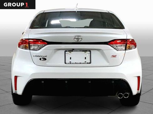 Used 2024 Toyota Corolla SE FWD image 5