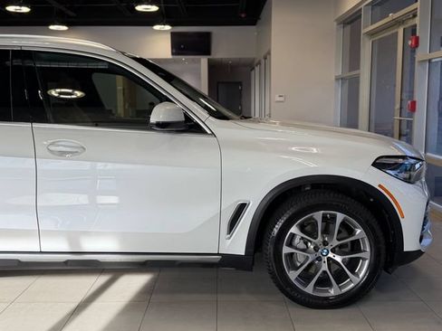 Used 2019 BMW X5 xDrive40i w/ Convenience Package AWD/4WD image 16