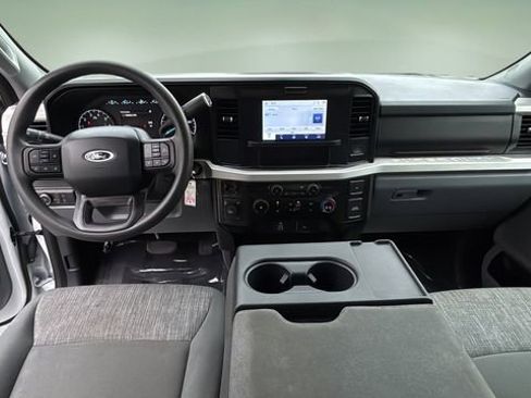 Used 2025 Ford F250 XLT image 16