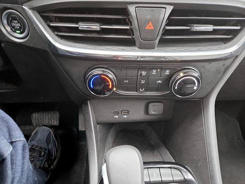 Used 2025 Buick Encore GX Preferred image 26