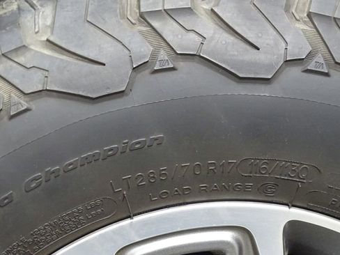 Used 2016 Jeep Wrangler Rubicon w/ Power Convenience Group image 32