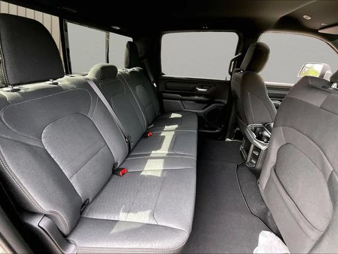 New 2026 RAM 1500 Express AWD/4WD image 18