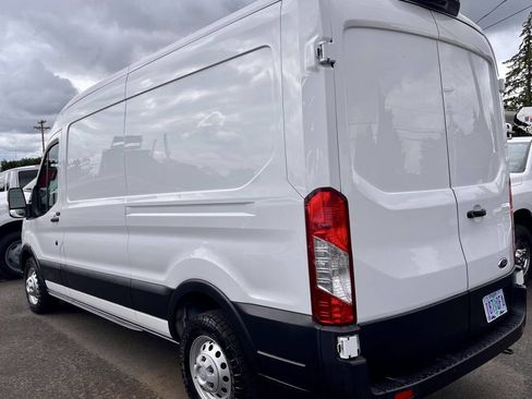 Used 2023 Ford Transit 250 Medium Roof AWD image 6
