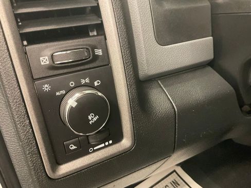 Used 2015 RAM 1500 Express AWD/4WD image 14